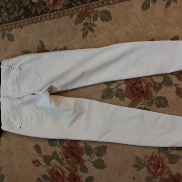 White crop jeans and halter top - Picture 7 of 11